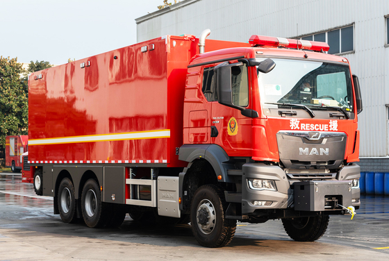 Équipement pour l'homme camion de lutte contre les incendies de bonne qualité véhicule spécialisé usine de Chine