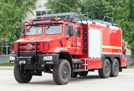 FAW Jiefang Tout terrain de sauvetage camion de lutte contre les incendies véhicule spécialisé usine de Chine