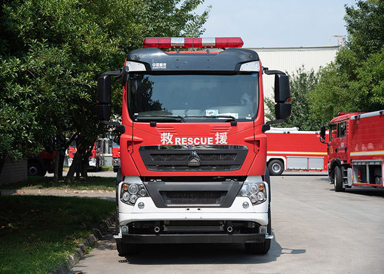 Sinotruk HOWO 12T réservoir d'eau sauvetage camion de lutte contre les incendies de bonne qualité usine de Chine