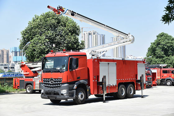 L'eau de pulvérisation/mousse/poudre de camion de pompiers aérien de Mercedes Benz 25m