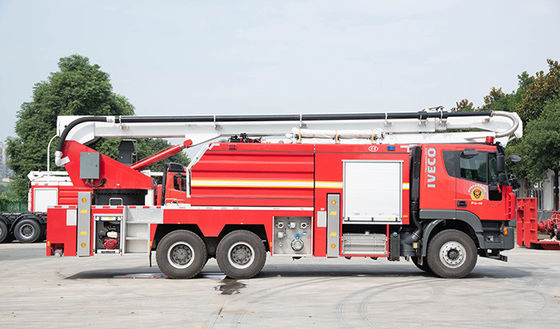 camion de pompiers aérien de tour de mousse de 32m SAIC-IVECO avec l'eau 6000L et la mousse