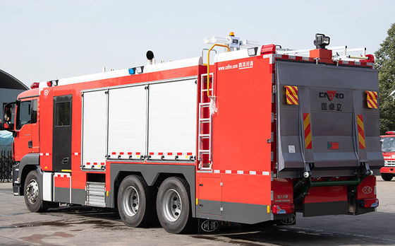 Cabine simple chimique 90km/H de rangée de véhicules de lutte contre l'incendie de décontamination d'HOMME