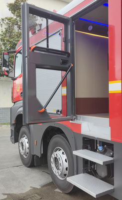 Porte de camion de pompiers pour la cabine d'équipage avec 4 à 8 pièces de camion de pompiers de pompier